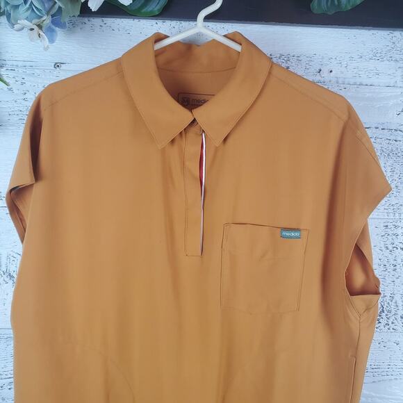 Mediclo Scrub Top Polo Collar Sz L Performance Fabric 2-Button Placket Stripe - Picture 2 of 11